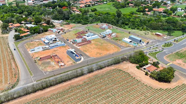 Vista aérea de loteamento Le Mans em obras, em Saltinho/SP